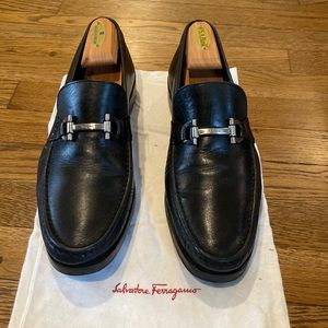 Ferragamo classic Ganaci Loafers.  Black. mens size 10.5EE